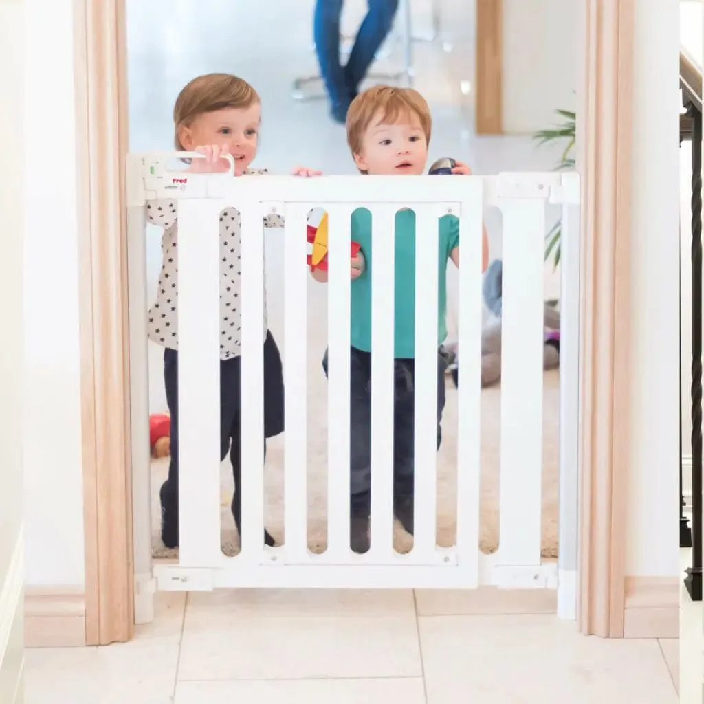 Fred Screw-Fit Wooden Stair Gate