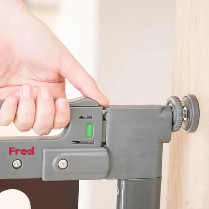 Fred Screw-Fit Wooden Stair Gate
